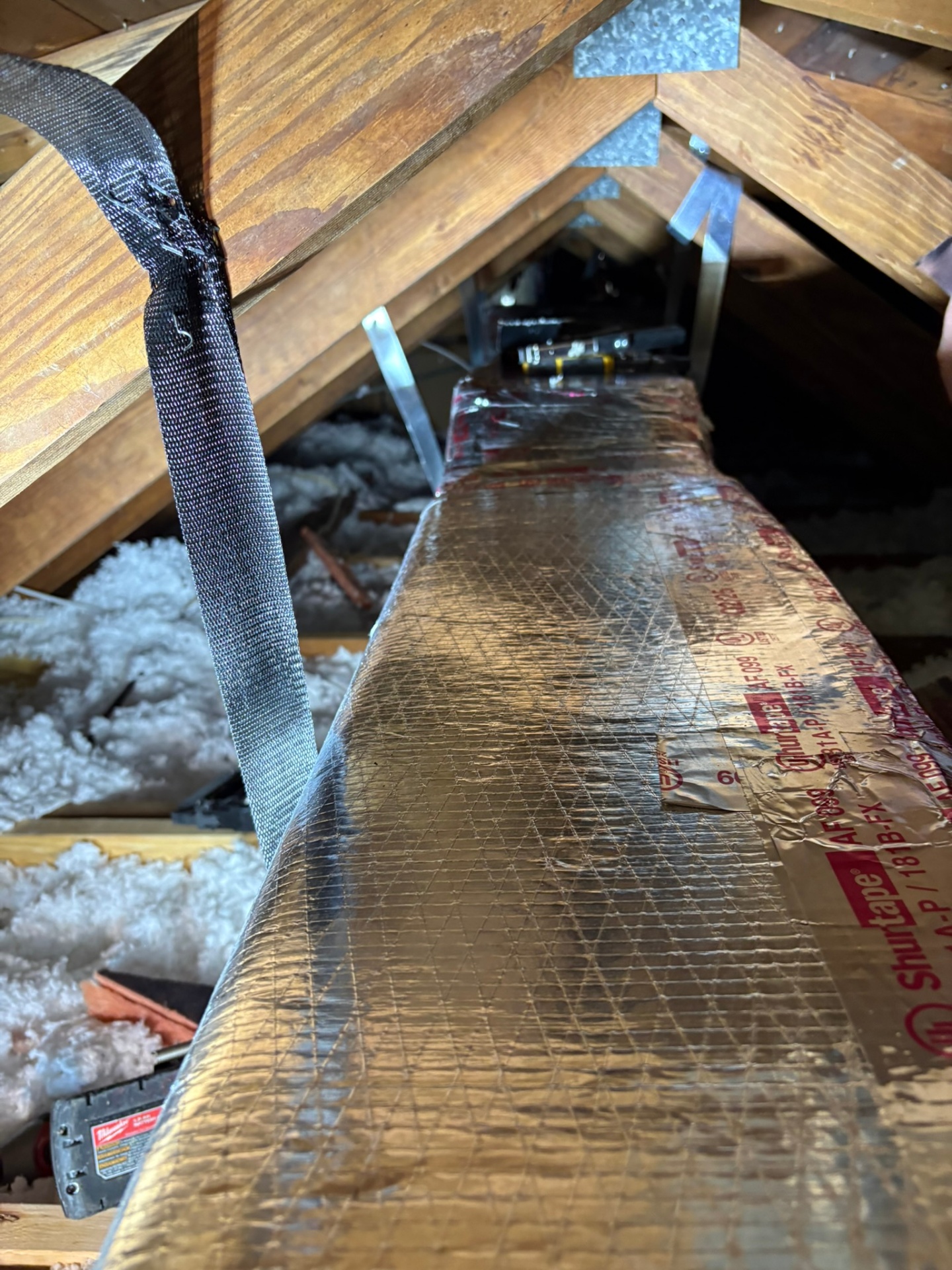Attic duct main trunk